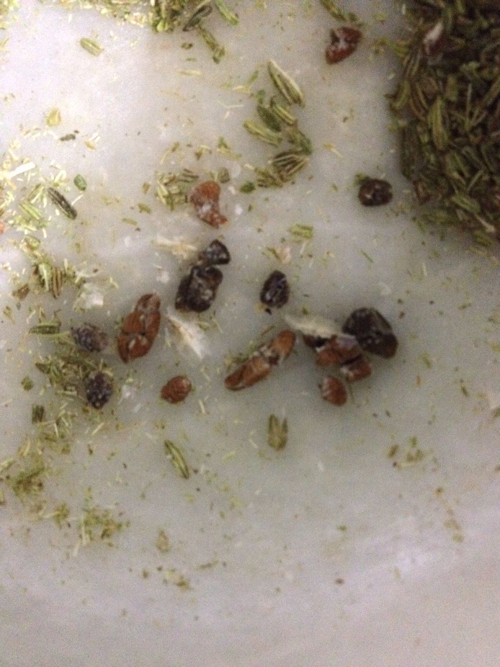Add the green cardamon seeds