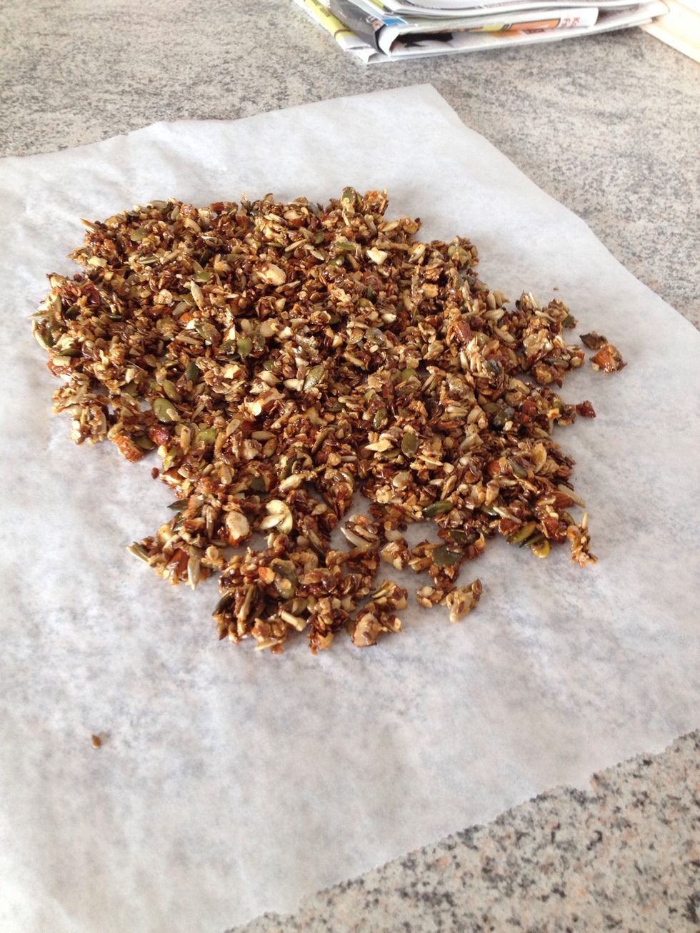Add the hot muesli to a baking sheet and let it cool completely