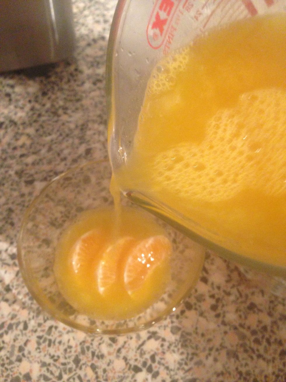 Add the jelly evenly between your bowls.