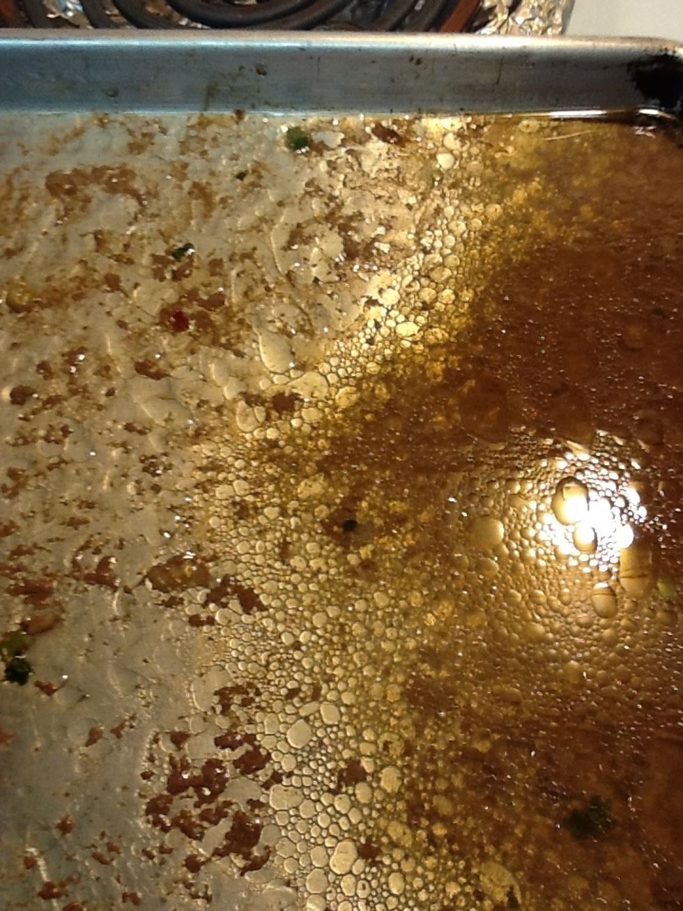 Add the juice from the broiled qoftas