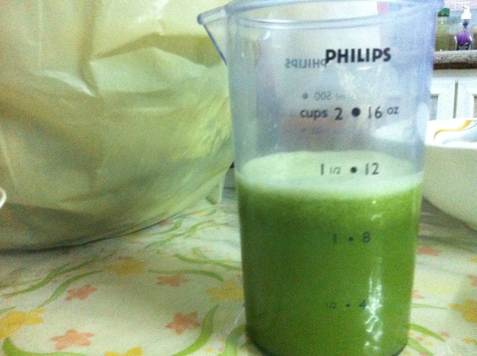 Add the lime juice to the beaker.