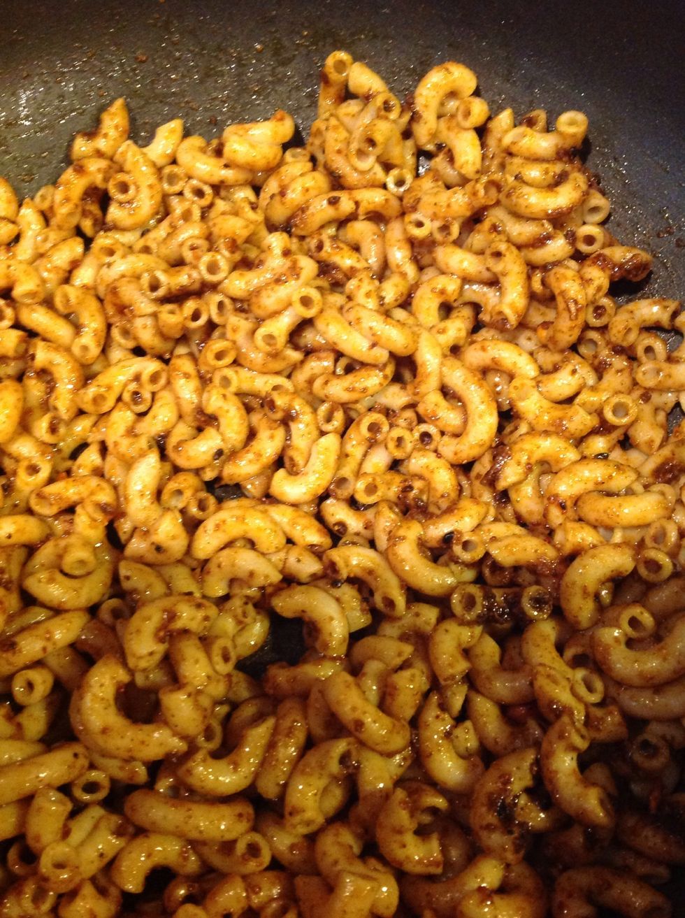 Add the macaroni and mix well.