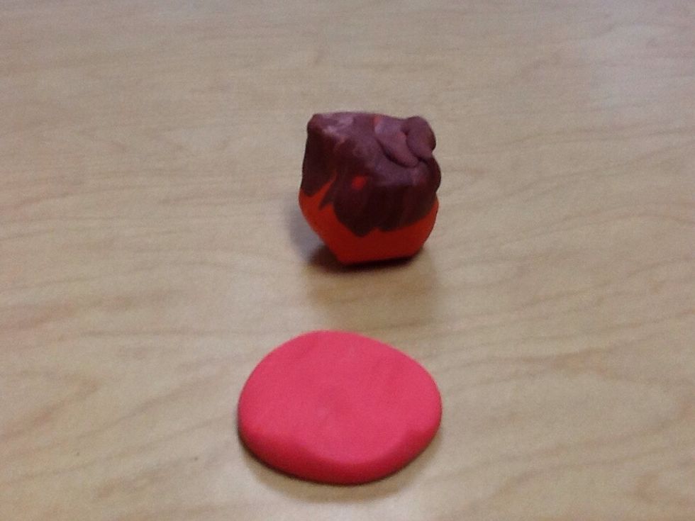 Add the marvel color and smash the frosting