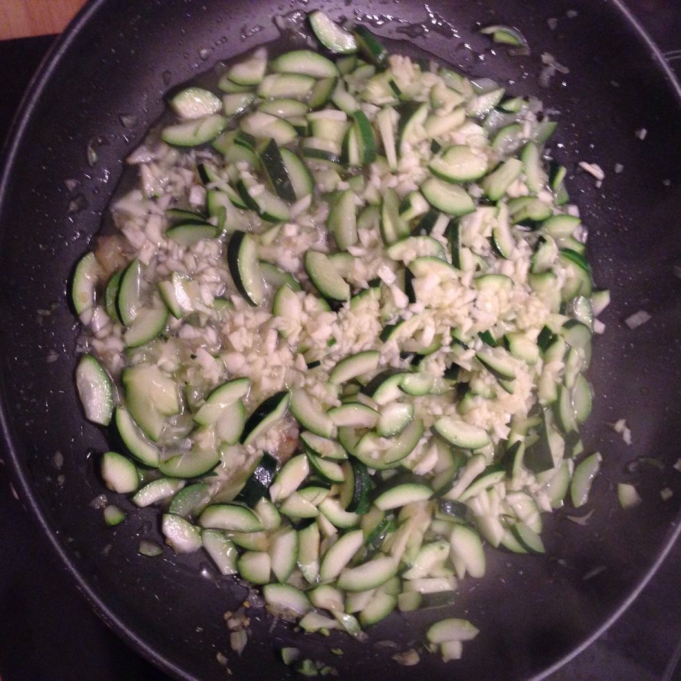 Add the minced cores to the pan together with a splash of water and saut\u00e9 for 10 minutes over a medium heat
