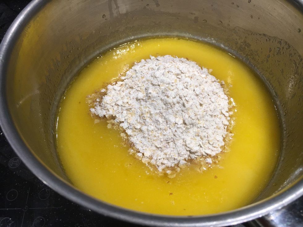 Add the mixed dry ingredients to the pot.