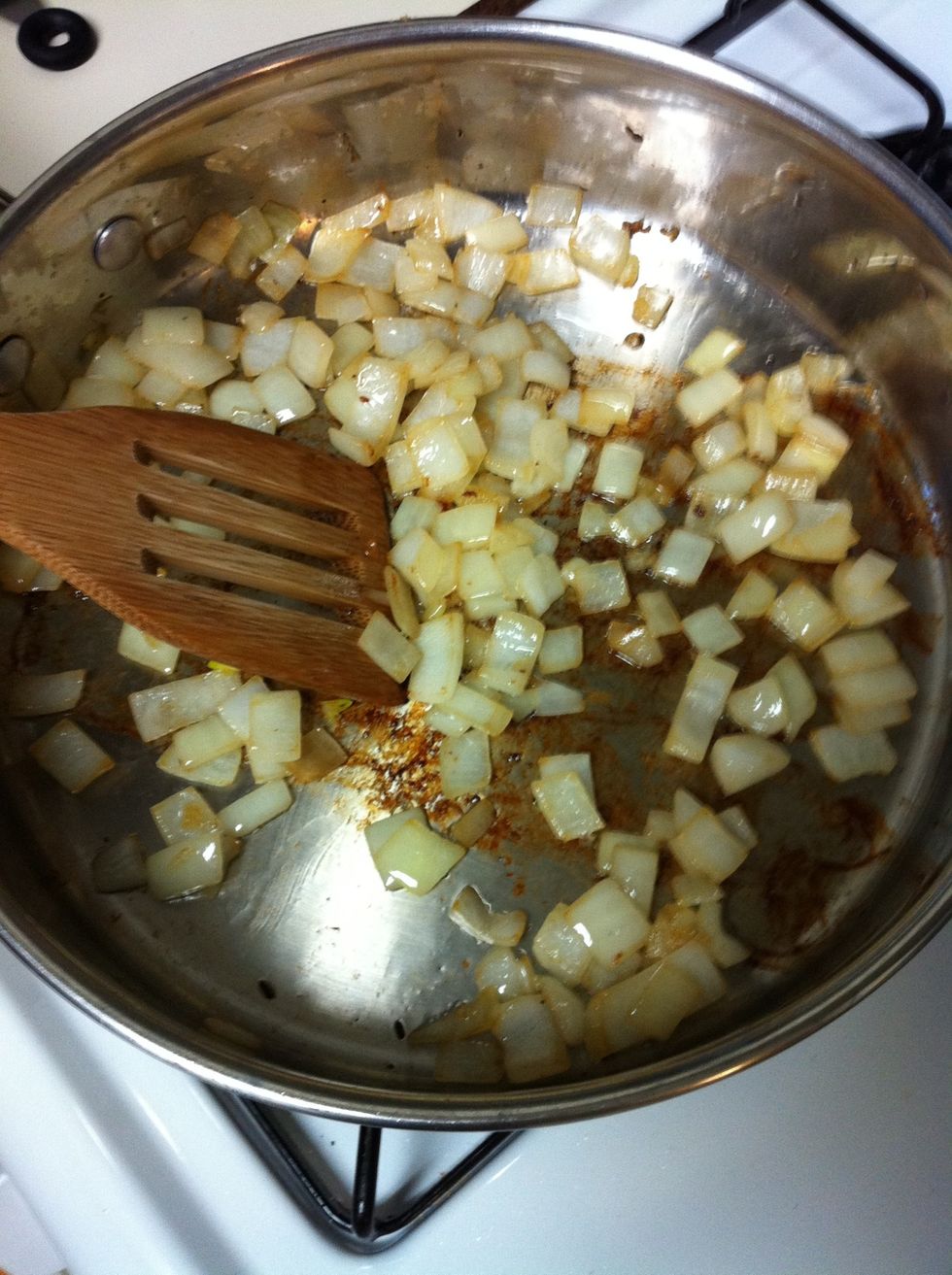 Add the onions and saut\u00e9 on medium heat until golden brown. The bacon grease and fond on the pan will give these onions an awesome flavor