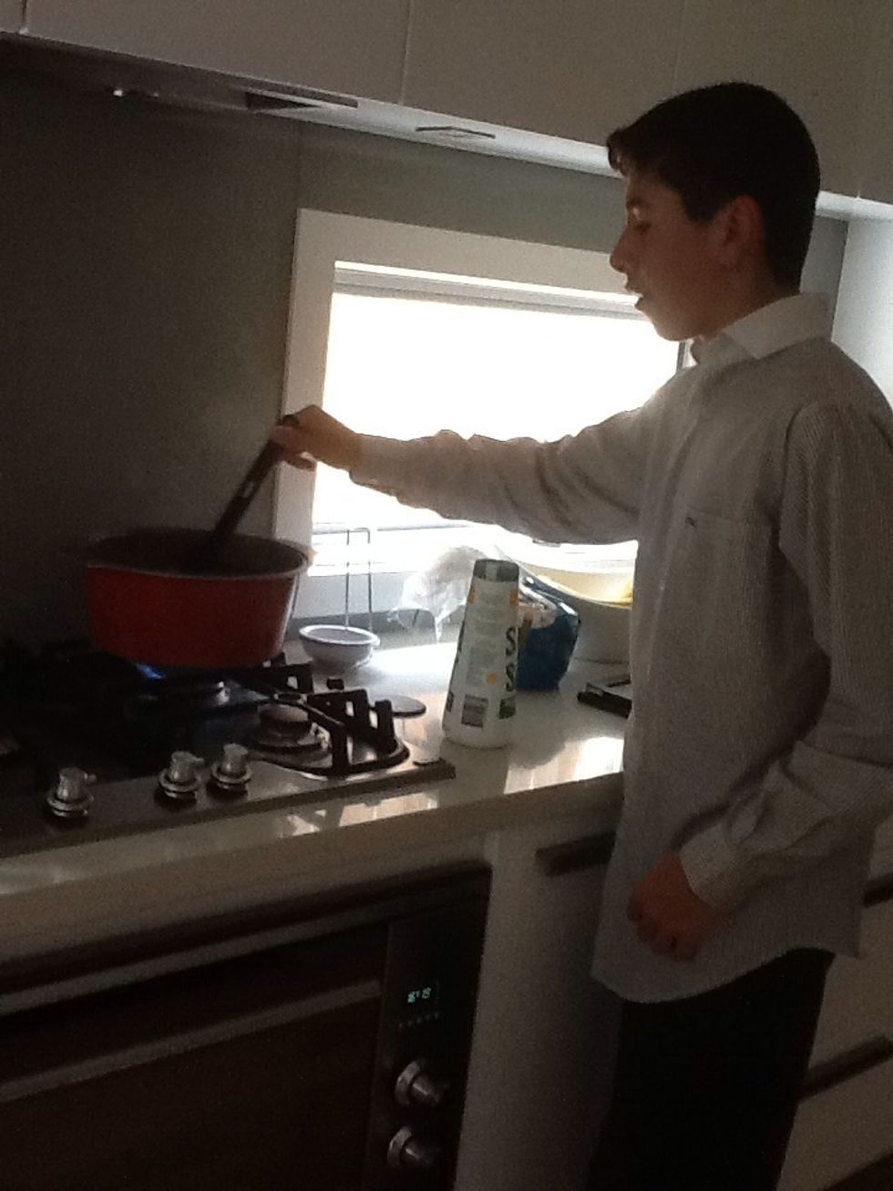 Add the pasta to a boiling saucepan and boil for 10 minutes.
