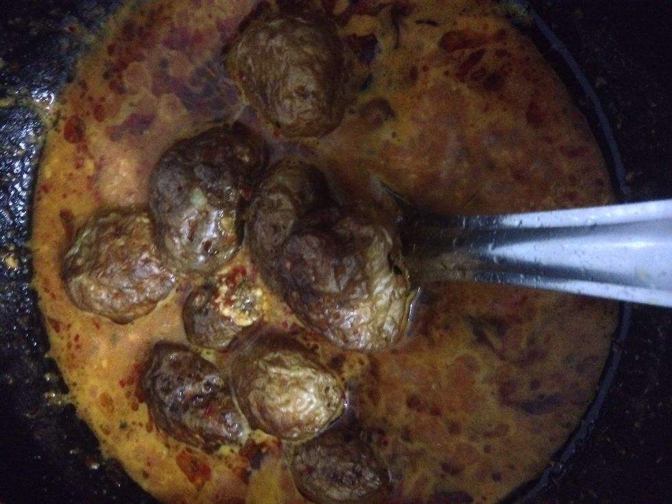 Add the potatoes and let it simmer on very low heat for 5-8 min