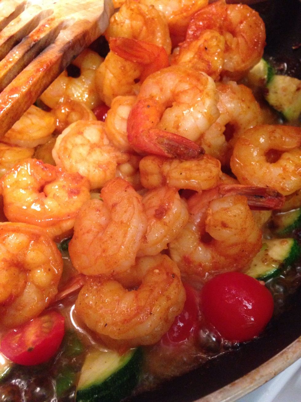 Add the prawns back into the mix
