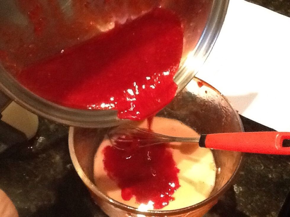 Add the pur\u00e9e into the cornflour and water and whisk