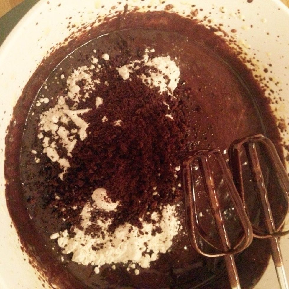 Add the remaining flour and the instant coffee, whisk until homogeneous