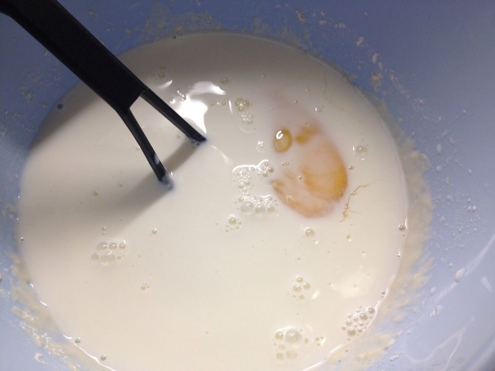 Add the remaining milk.