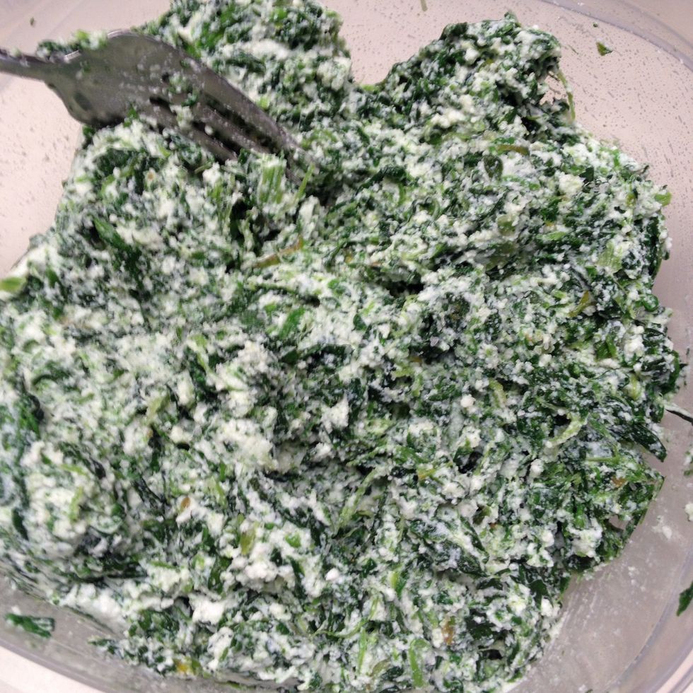 Add the ricotta and mix well. Season with salt to taste.