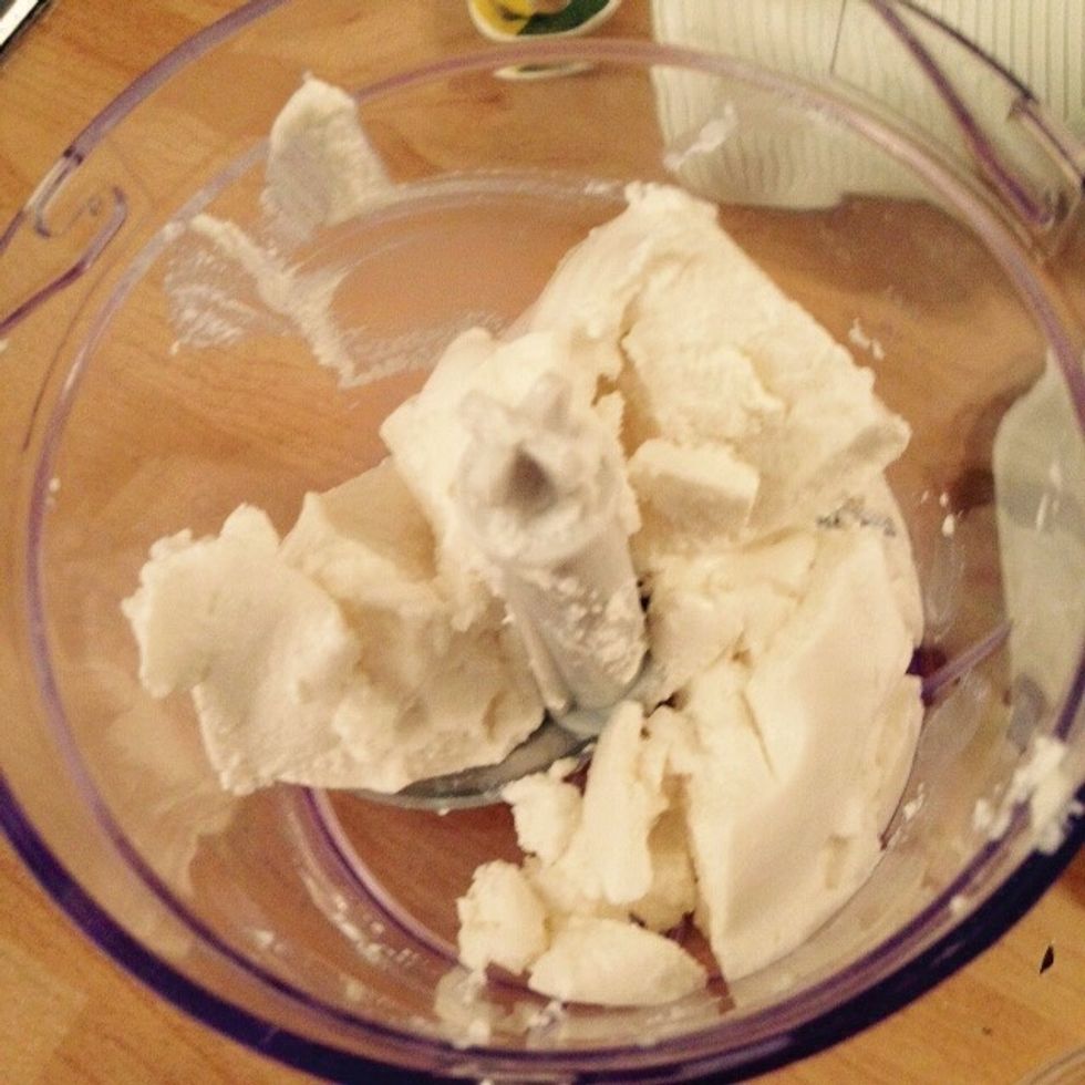 Add the ricotta to a food processor.