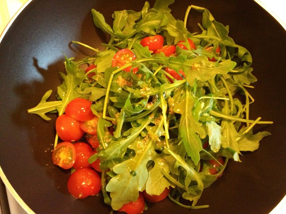 Add the ruccola, not all at once.