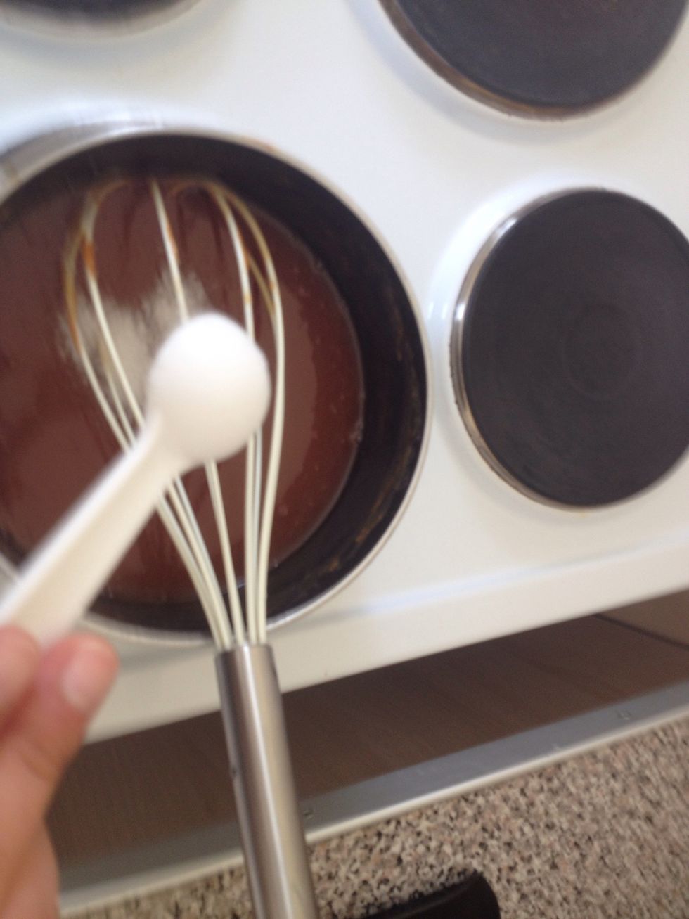 Add the salt flakes and stir until its dissolved.