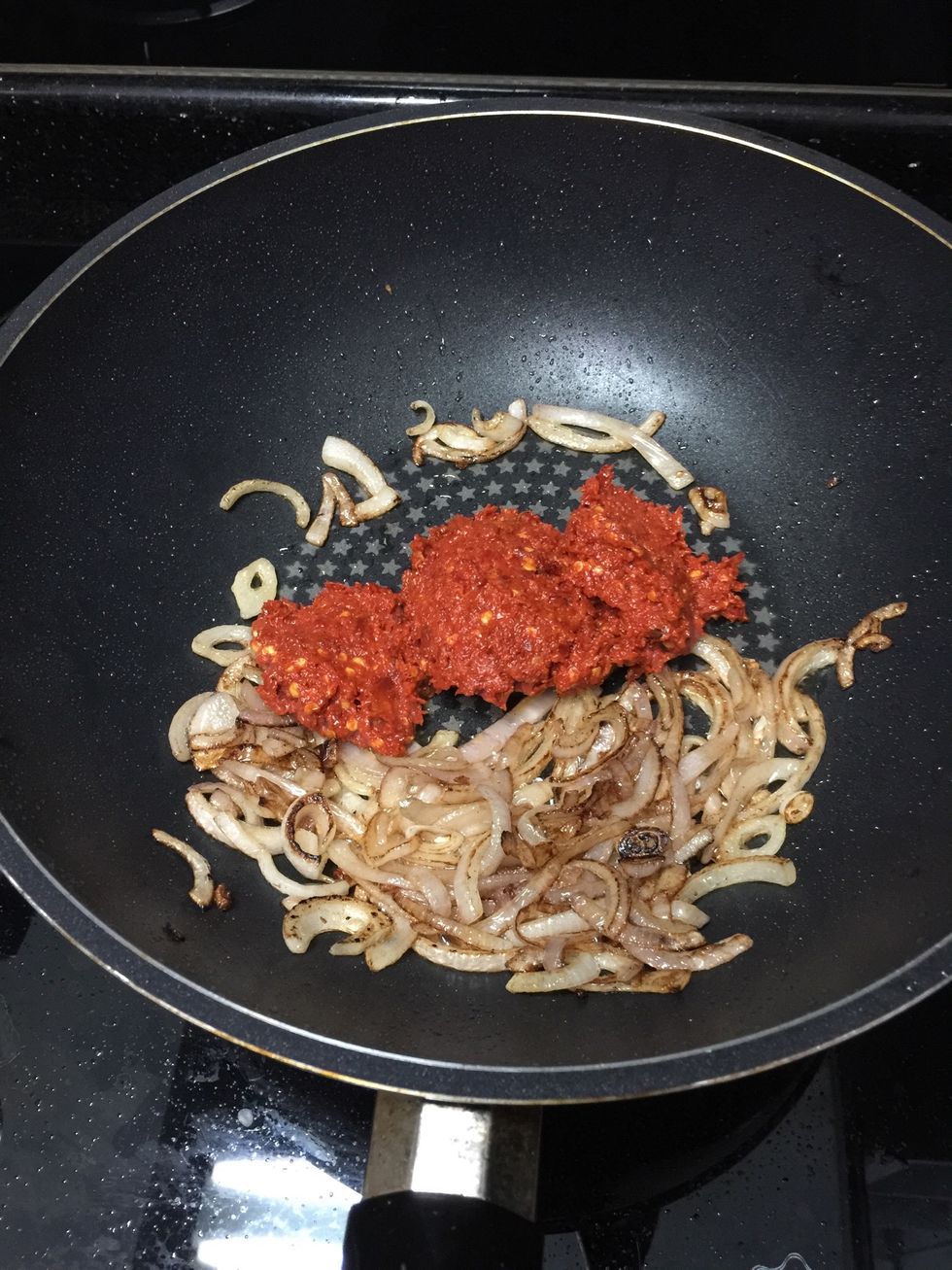 Add the sambal (please refer my other guide how to make the sambal).