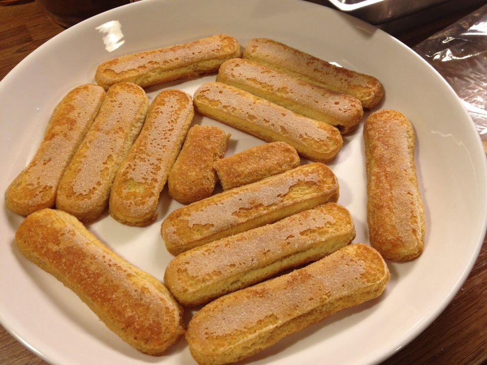 Add the savoiardi to casserole.