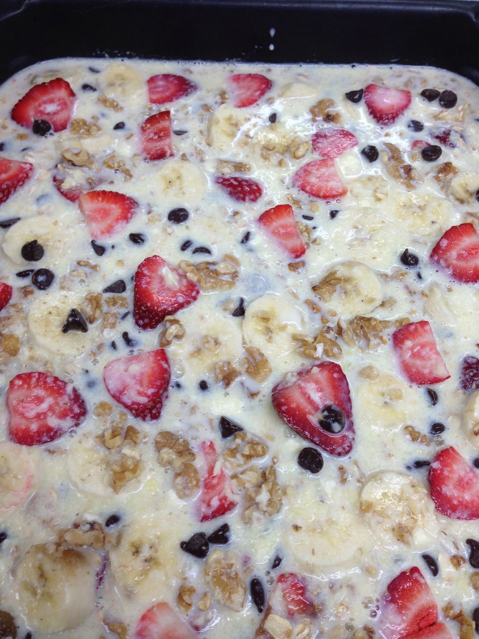 Add the separate wet mixture to the pan.