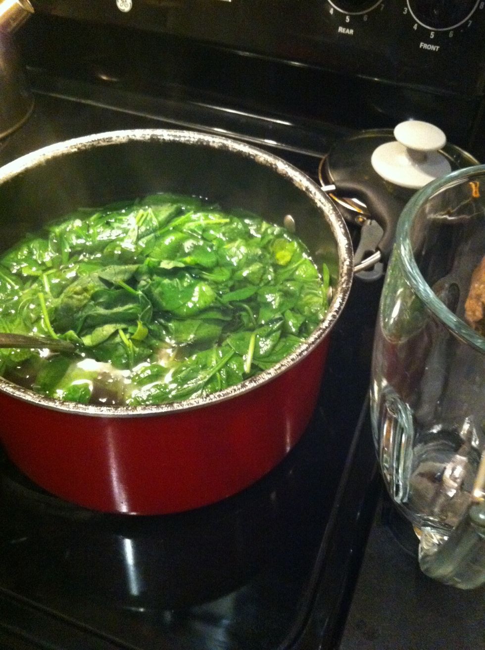 Add the spinach let it cook for 5 seconds seriously just 5!