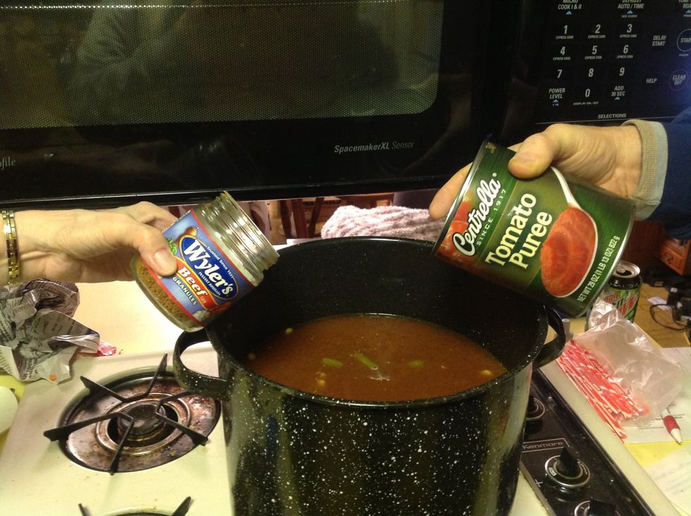 Add the tomato pur\u00e9e and half of the beef bouillon and stir. Cook on medium high for 30 min before first taste. Add more bouillon and tomato paste to taste, stir. Always cook 30 min between tastes!