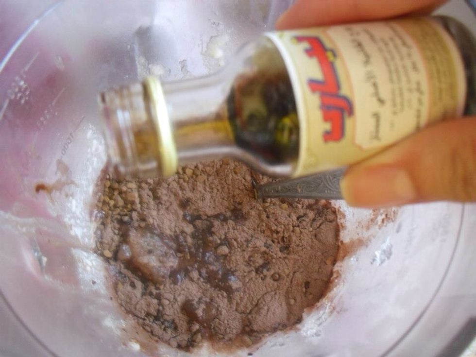 Add the vanilla extract .