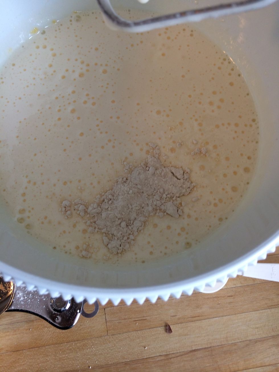 Add the vanilla sugar and salt.