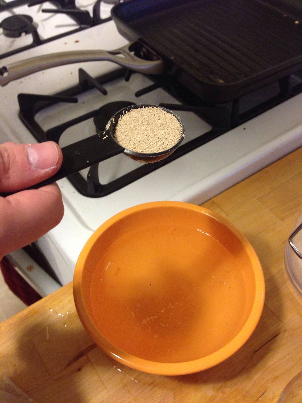 Add the yeast pack to the mixture (1/2 tbsp)
