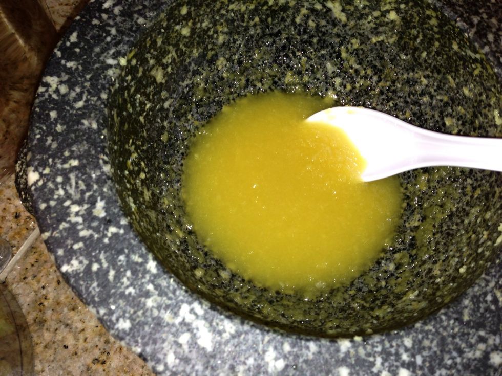 Add to your blender/food processor with your apple/pear/onion/garlic mixture.