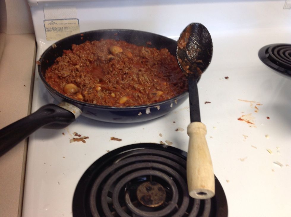 Add tomato sauce to hamburger till it boils.