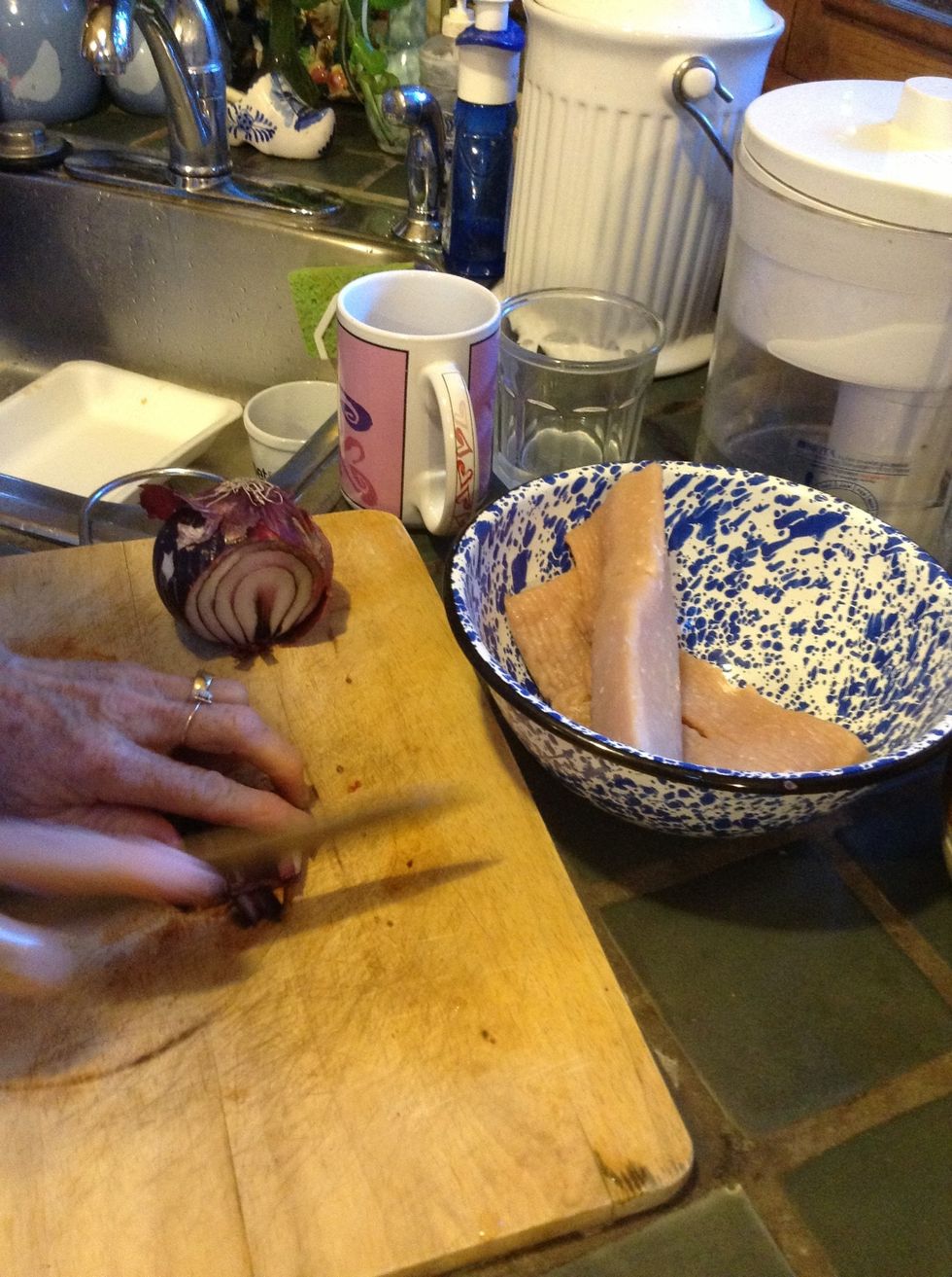 Add turkey to bowl. Chop onions and add to your preference.