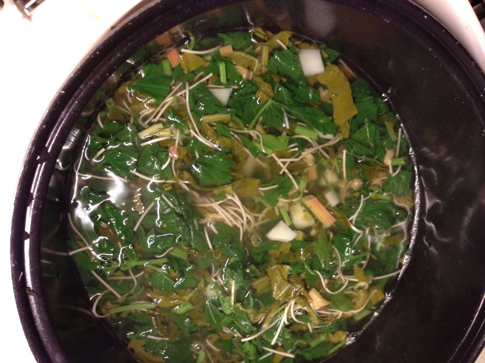 Add ur funchosa or whatever instant noodles. Stop the heat in 5 min