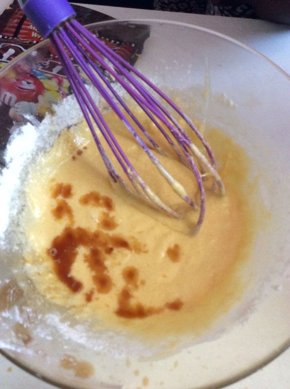 Add vanilla essence and mix