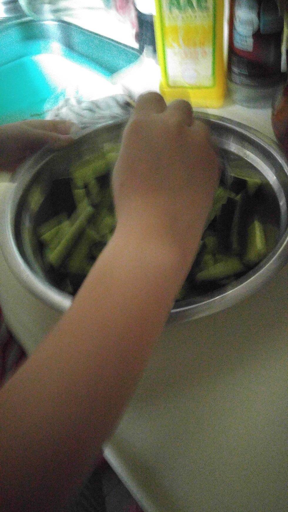 Add vinager and mix well.