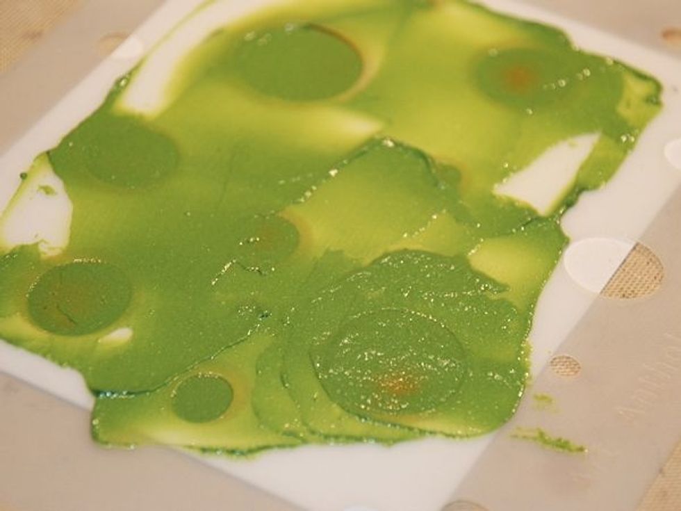Add with a pallet knife Velvet Shamrock