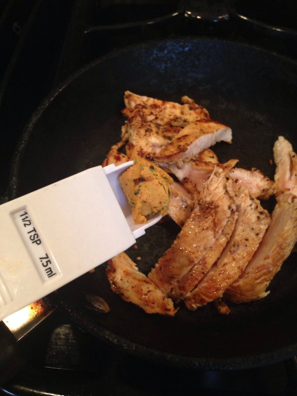 Add your chicken and mixed it until your chicken is fully cooked.