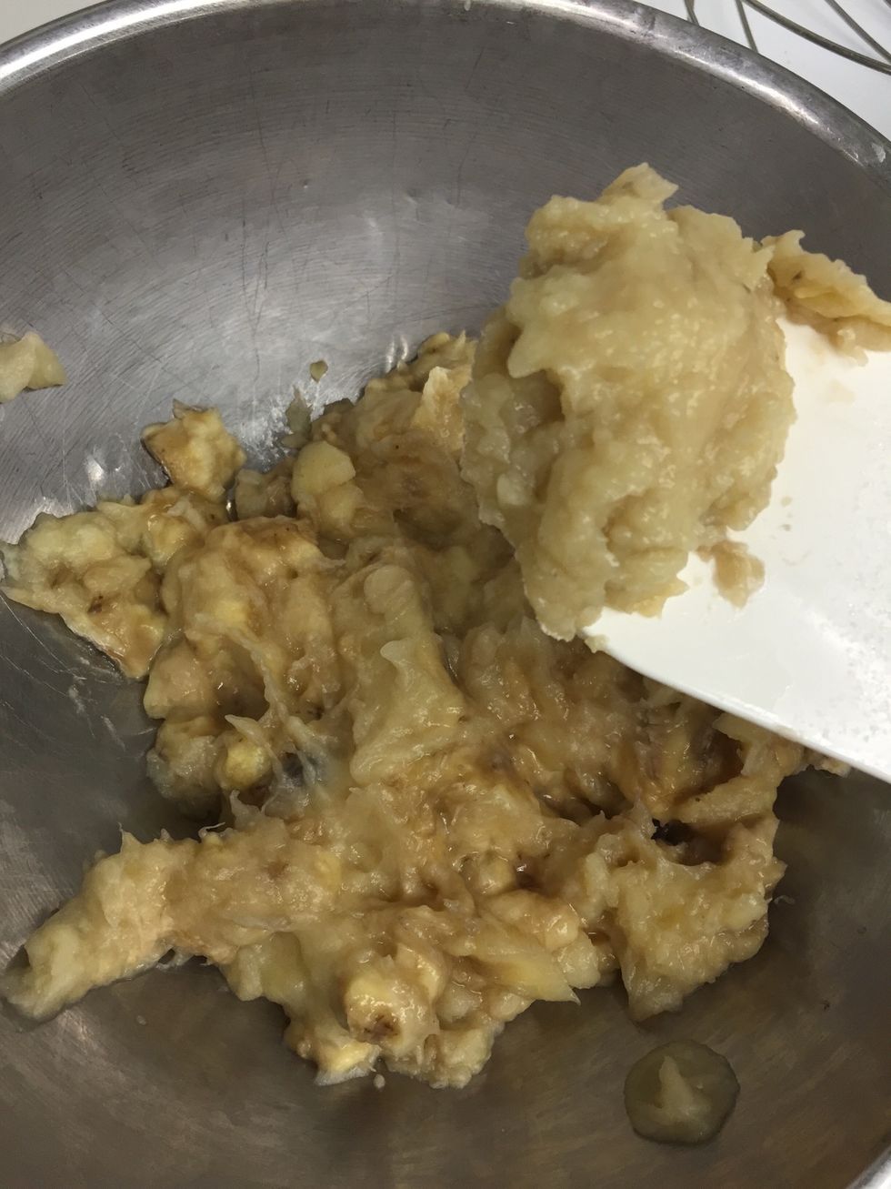Add your concentrated puree to the mashed bananas.