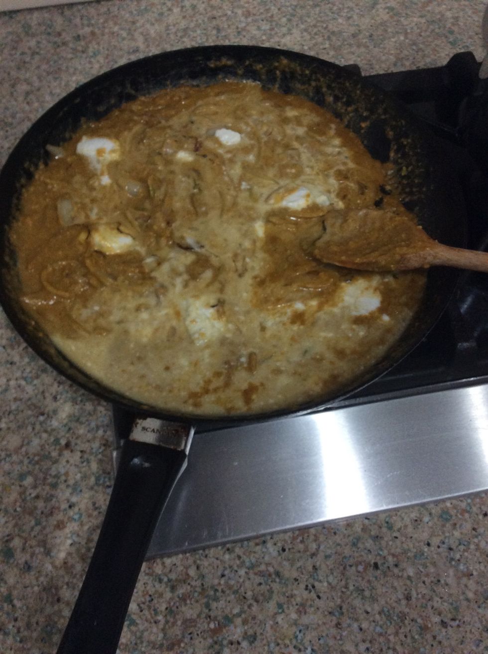 Add your curry Sauce and Squeezed lemon to the cooking leak and onion