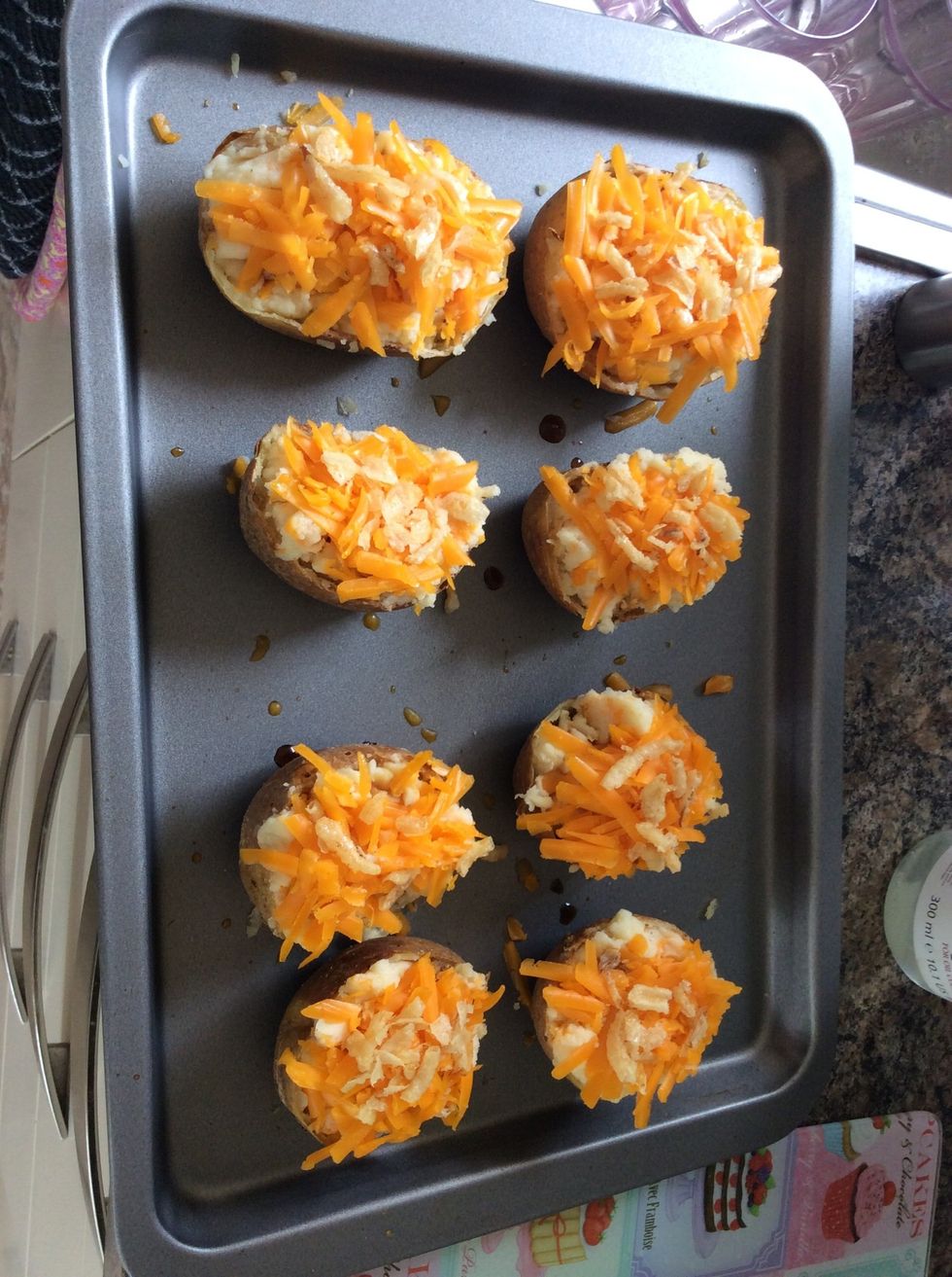 Add your final toppings. I chose to drizzle Worcestershire sauce and top with cheese and crispy onions. You can also use bacon, cheese and anything you fancy really