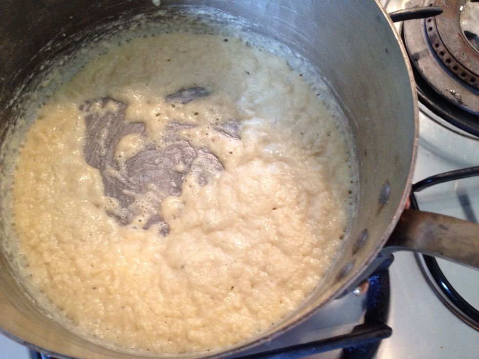 Add your flour and whisk. When it starts to foam again you are done if you want to make a white sauce like b\u00e9chamel. Add your liquid of choice and bring to boil. This is the colour after 1 minutes