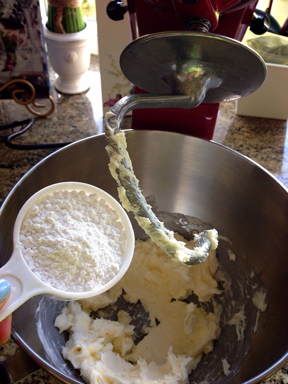 Add your powdered sugar!