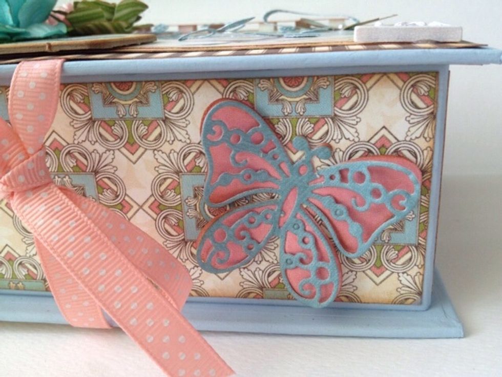 Added a butterfly on the side. Another die from Spellbinders.