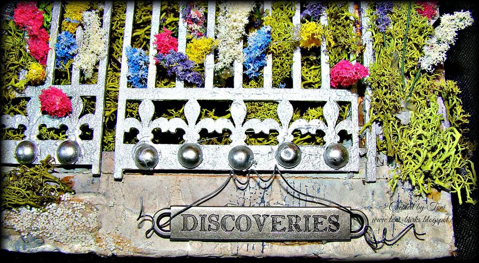 Added an IDEAOOGY piece to the bottom and wire.