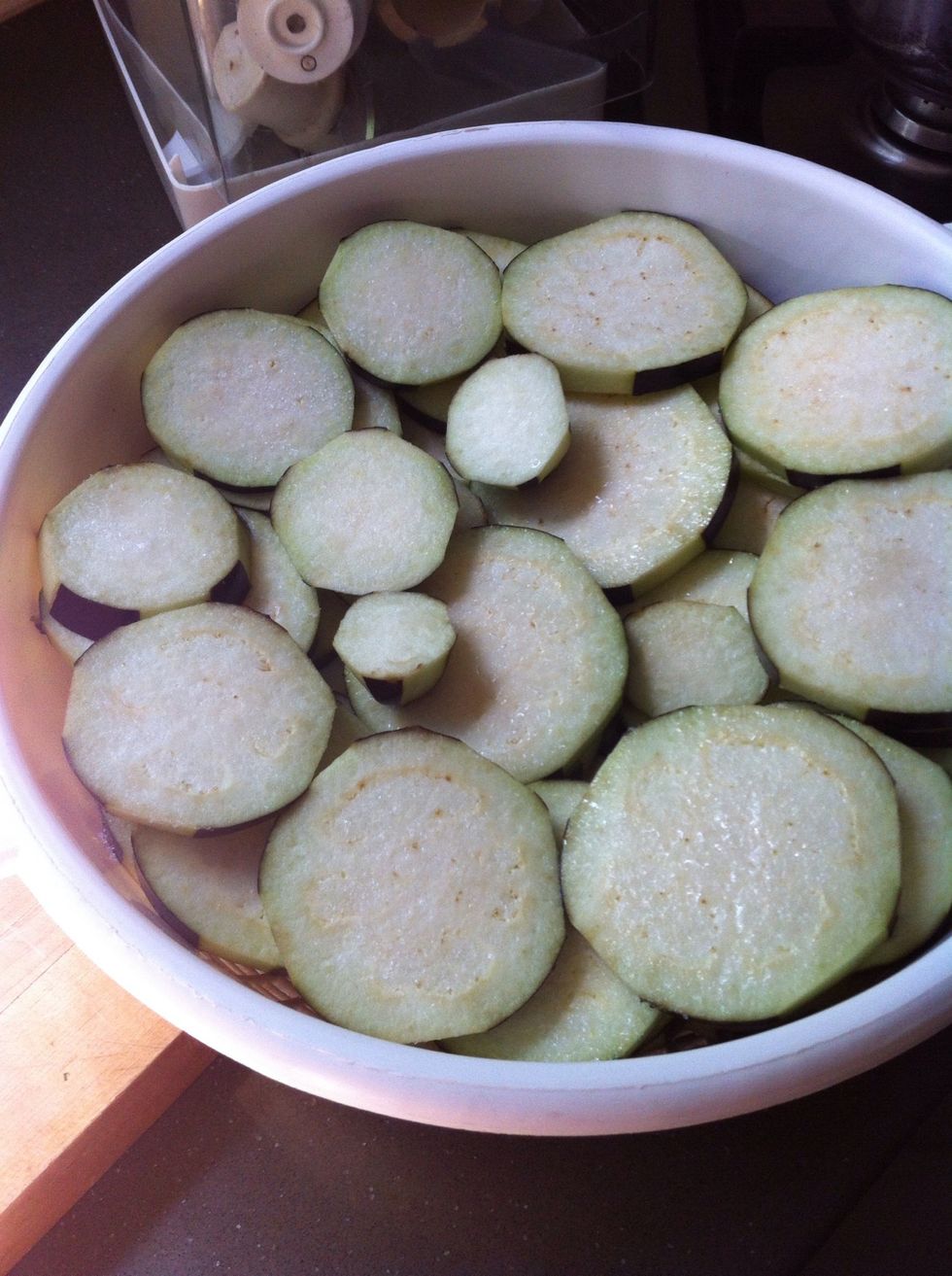 Adding layers (with salt on each one) letting it rest for at least 30 minutes