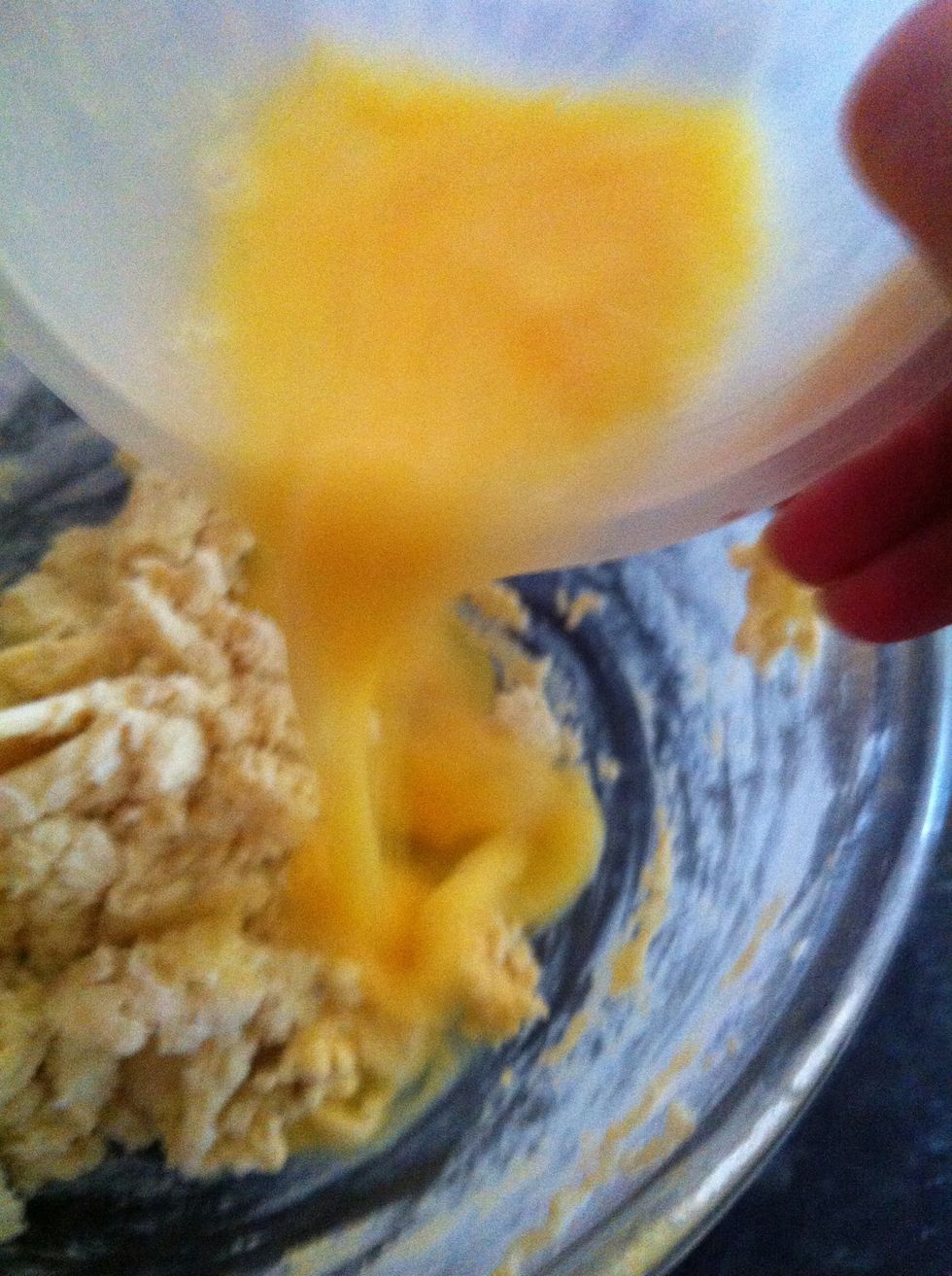 Adding the eggs, that I gently beat first