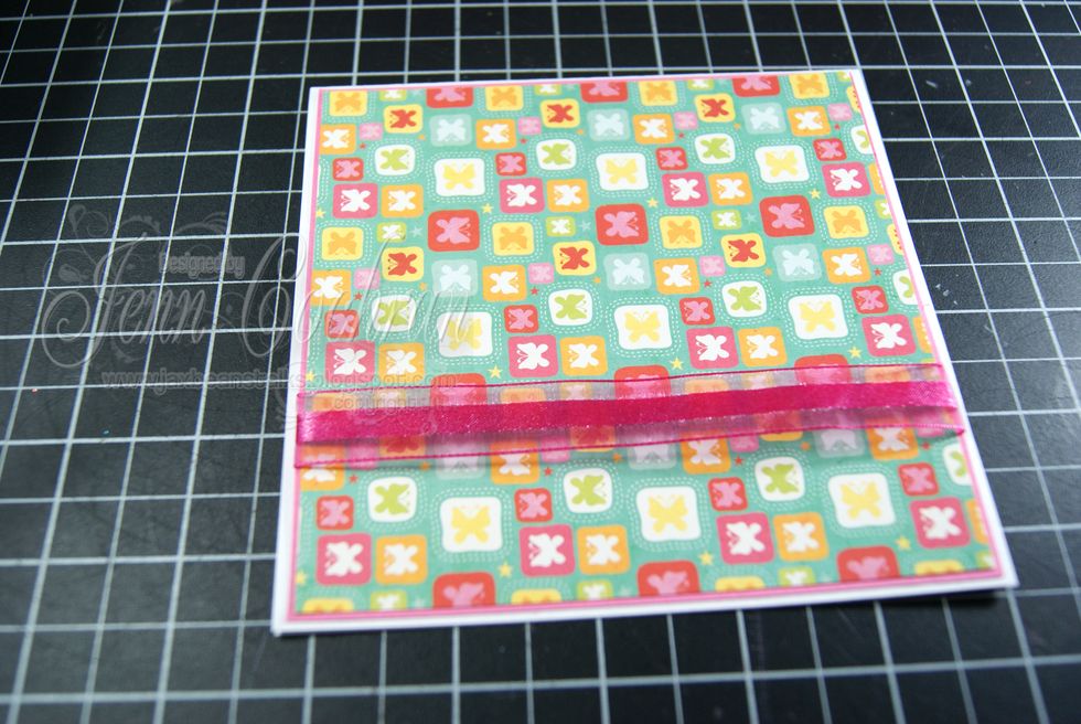 Adher card front to card base.