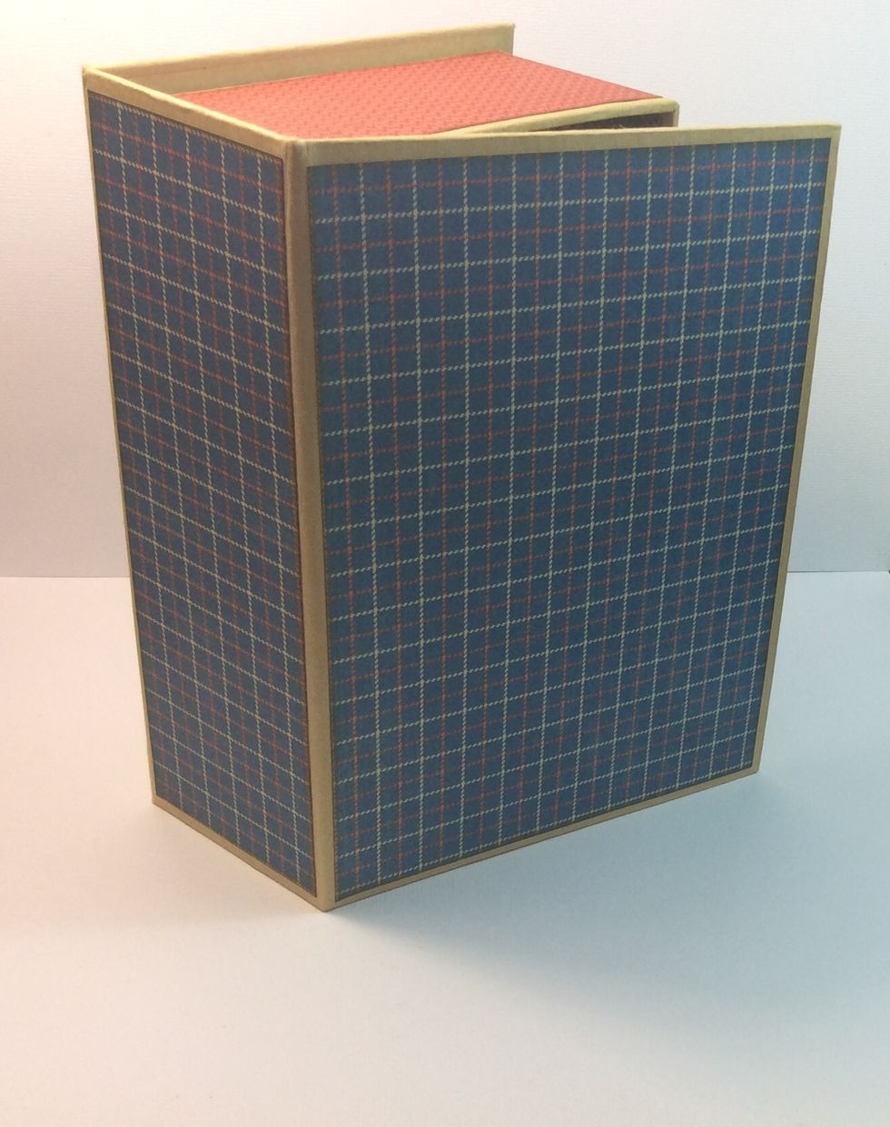 Adhere external mats set three in to position as shown on all sides.