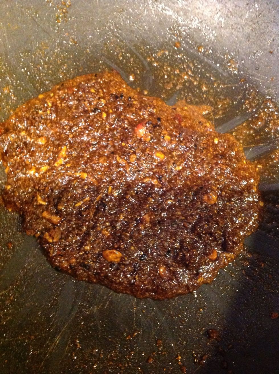 After 1-2 mins, the mix should reach a paste-like consistency.