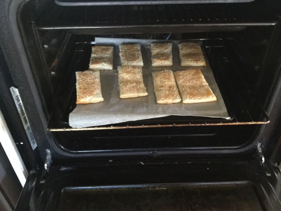 After 10 minutes of cooking remove top tray and baking paper and put the pastry back in for 5 minutes
