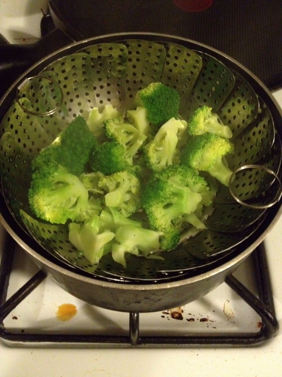 After 15 minutes, steamed some broccoli for our side dish.